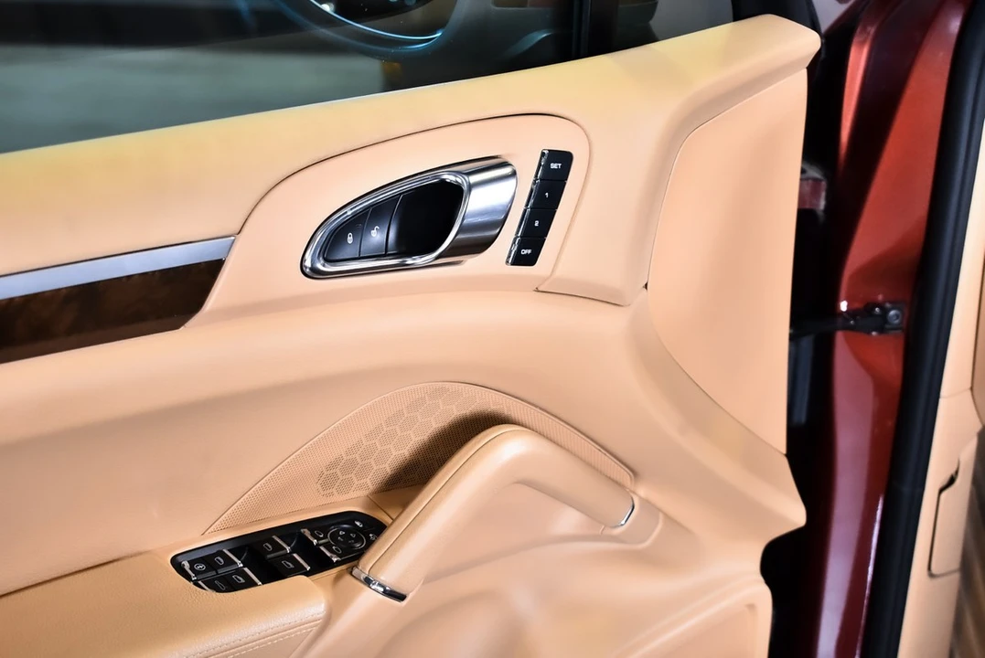 2012 Porsche 958 Cayenne - Image 23 of 30
