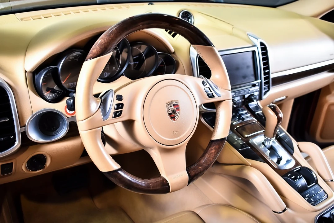 2012 Porsche 958 Cayenne - Image 27 of 30