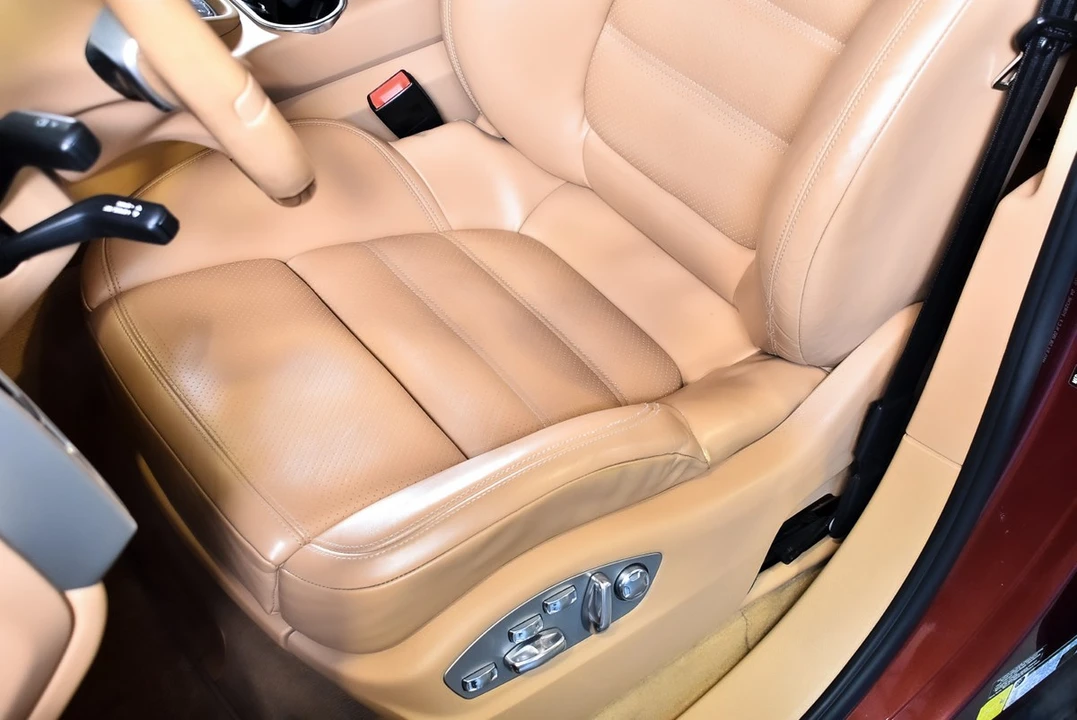 2012 Porsche 958 Cayenne - Image 29 of 30