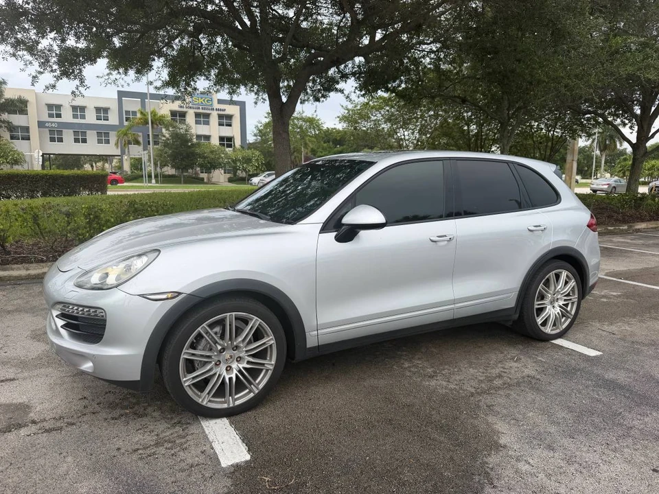 2012 Porsche 958 Cayenne - Image 4 of 9