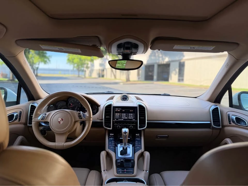 2012 Porsche 958 Cayenne - Image 16 of 17
