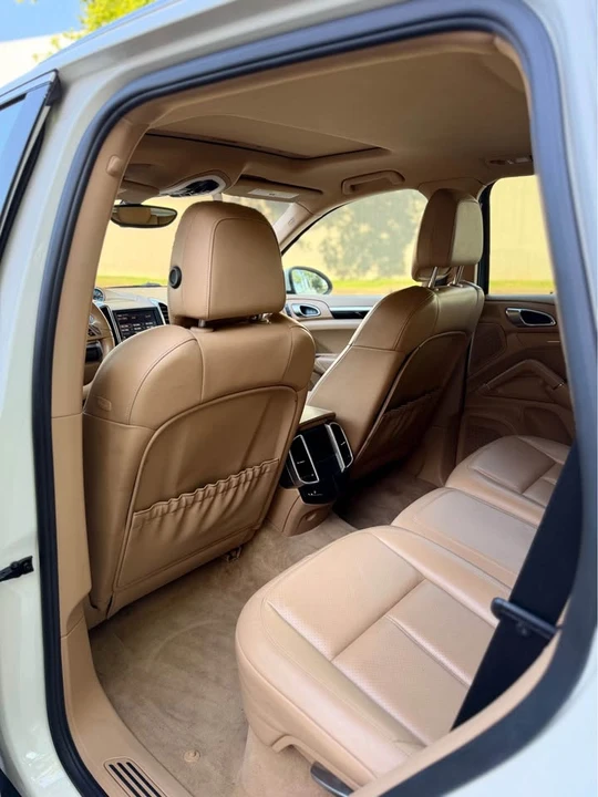 2012 Porsche 958 Cayenne - Image 11 of 17