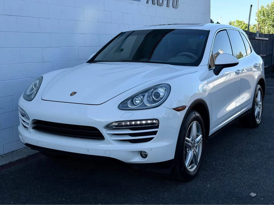 2012 Porsche 958 Cayenne - Image 2 of 18