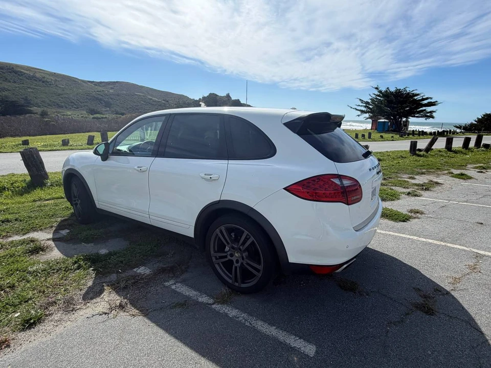 2012 Porsche 958 Cayenne - Image 8 of 10
