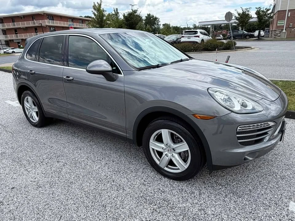 2012 Porsche 958 Cayenne - Image 2 of 15