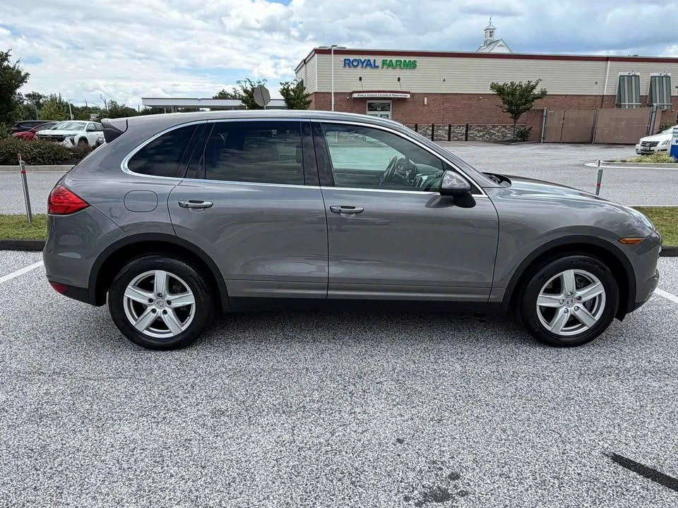 2012 Porsche 958 Cayenne - Image 8 of 14