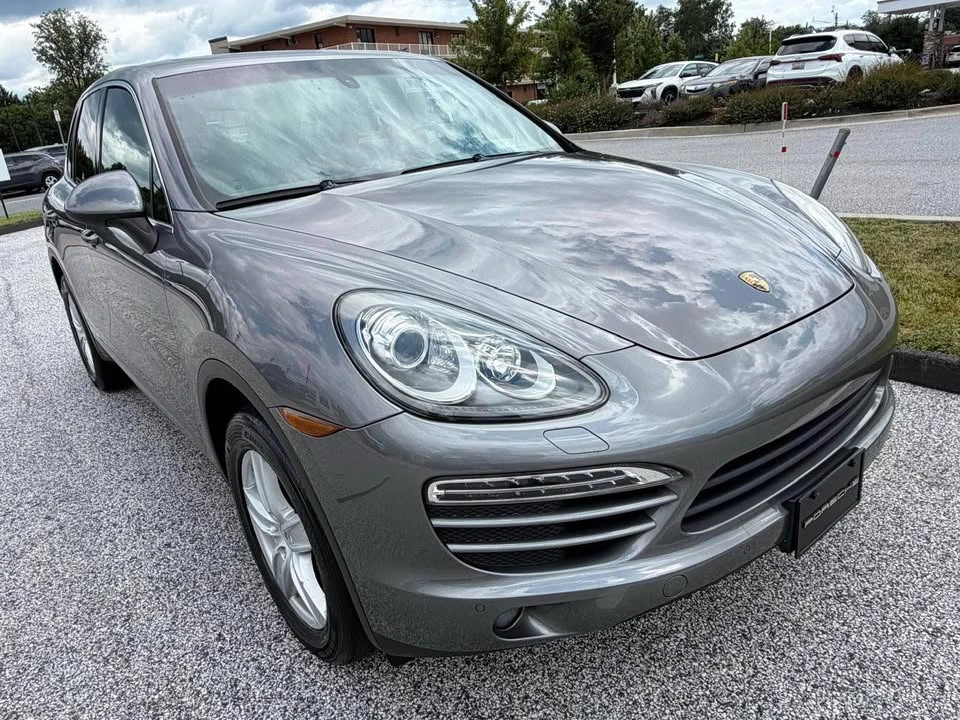 2012 Porsche 958 Cayenne - Image 2 of 16