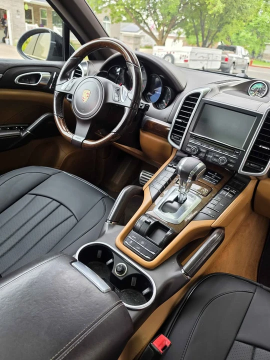 2012 Porsche 958 Cayenne - Image 4 of 14