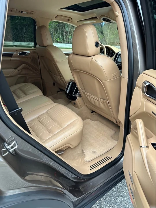 2012 Porsche 958 Cayenne - Image 10 of 19