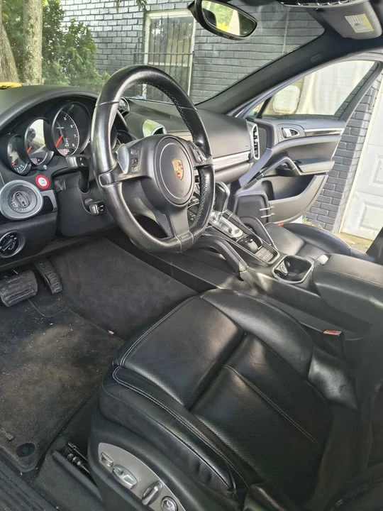 2012 Porsche 958 Cayenne - Image 4 of 12