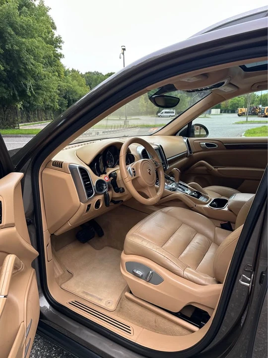 2012 Porsche 958 Cayenne - Image 7 of 19