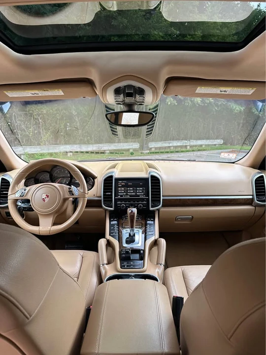 2012 Porsche 958 Cayenne - Image 6 of 19