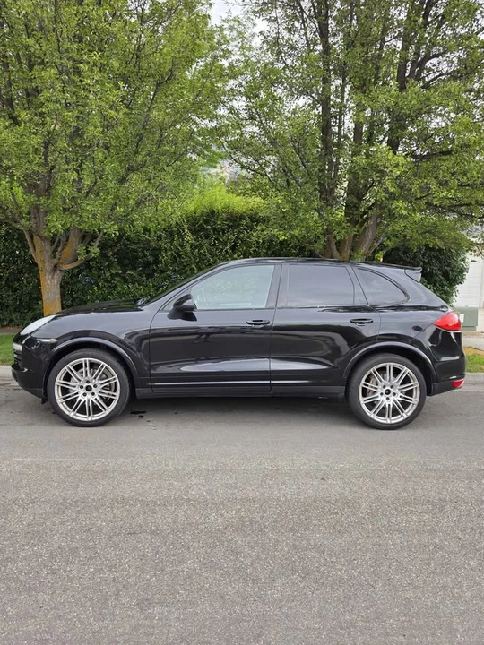 2012 Porsche 958 Cayenne - Image 2 of 14