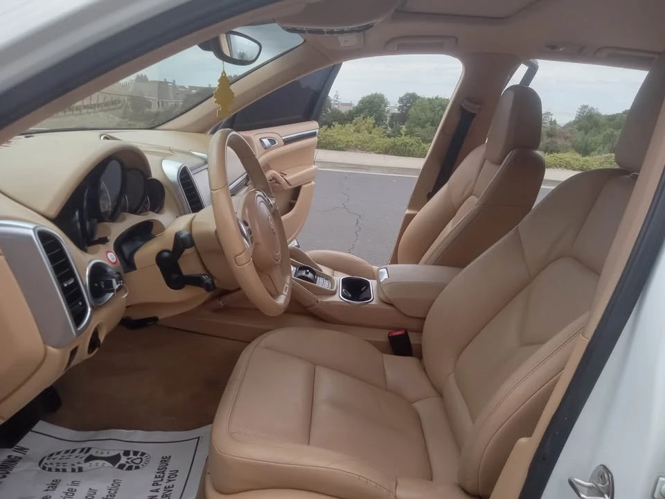 2012 Porsche 958 Cayenne - Image 7 of 12