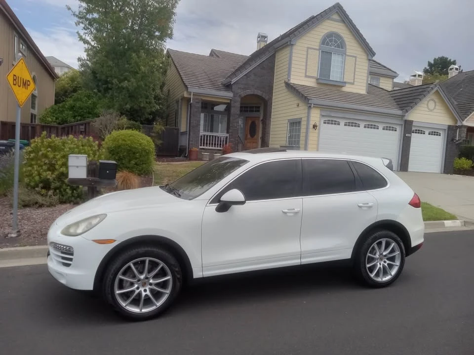 2012 Porsche 958 Cayenne - Image 3 of 12