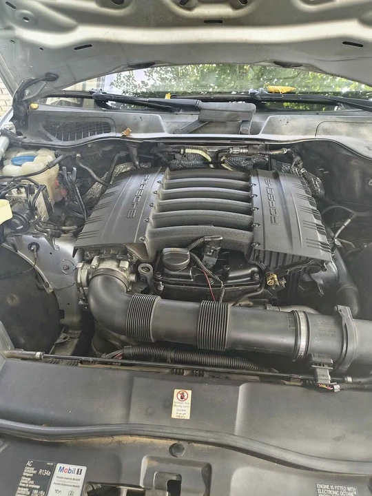 2012 Porsche 958 Cayenne - Image 2 of 12