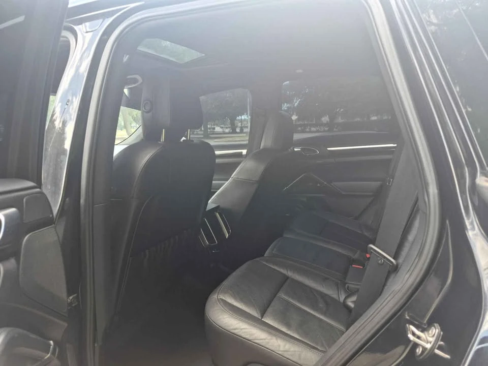 2012 Porsche 958 Cayenne - Image 6 of 11