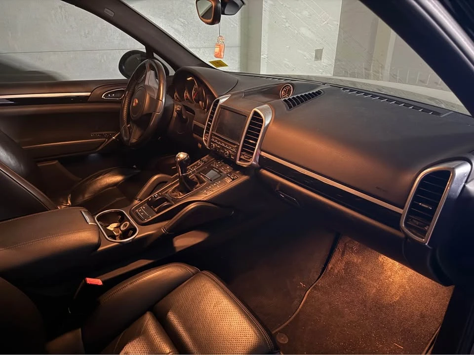 2012 Porsche 958 Cayenne - Image 4 of 4
