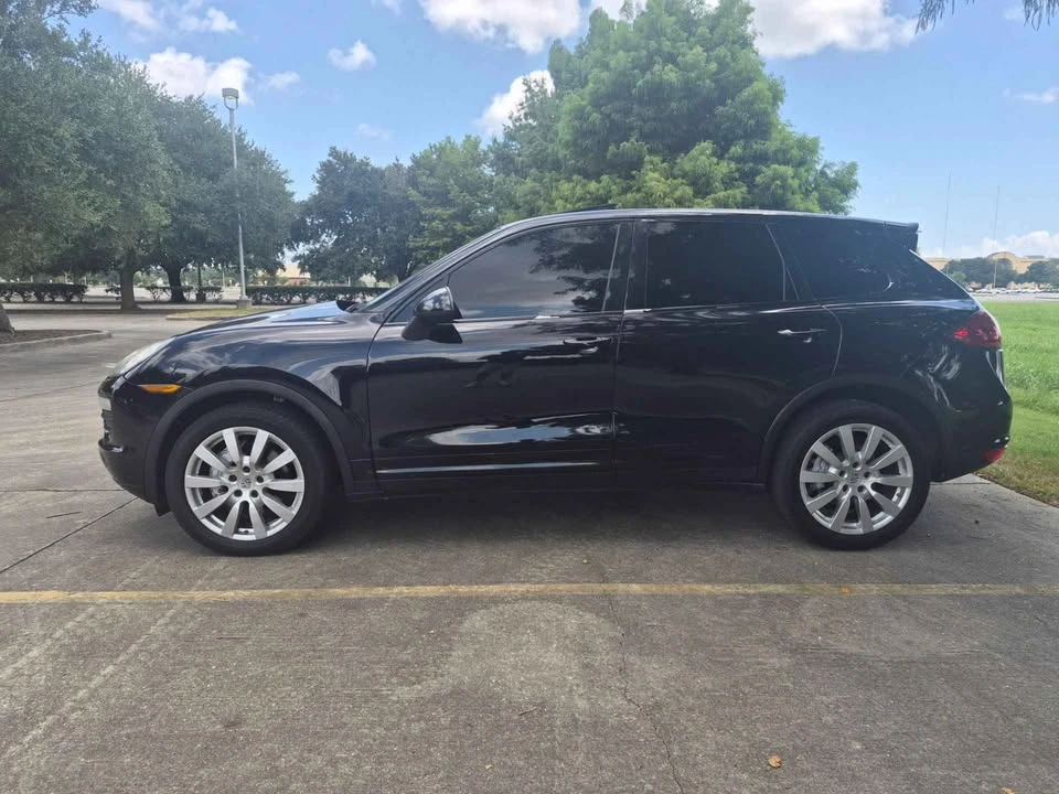 2012 Porsche 958 Cayenne - Image 2 of 11