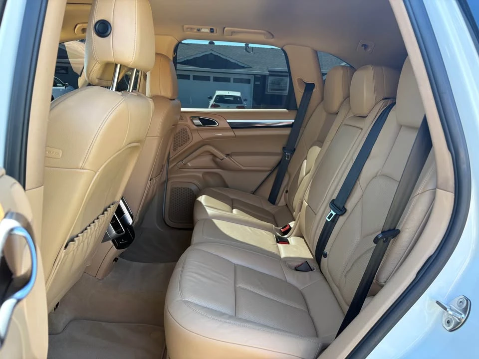 2012 Porsche 958 Cayenne - Image 10 of 12