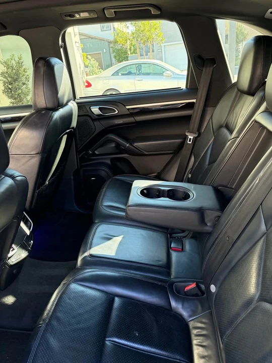 2012 Porsche 958 Cayenne - Image 10 of 20