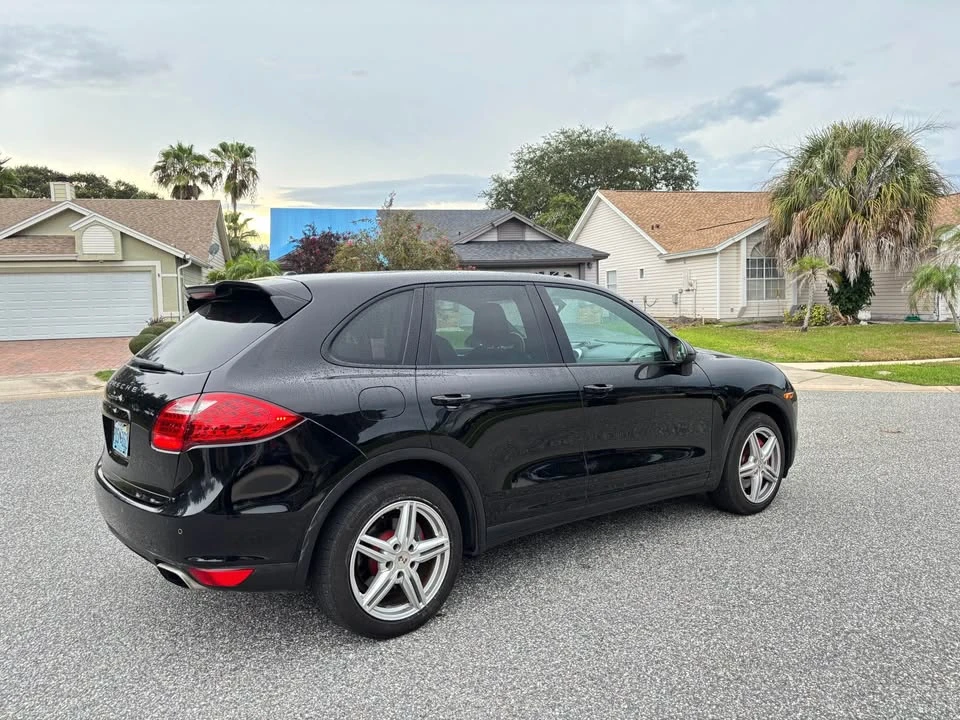 2012 Porsche 958 Cayenne - Image 9 of 16