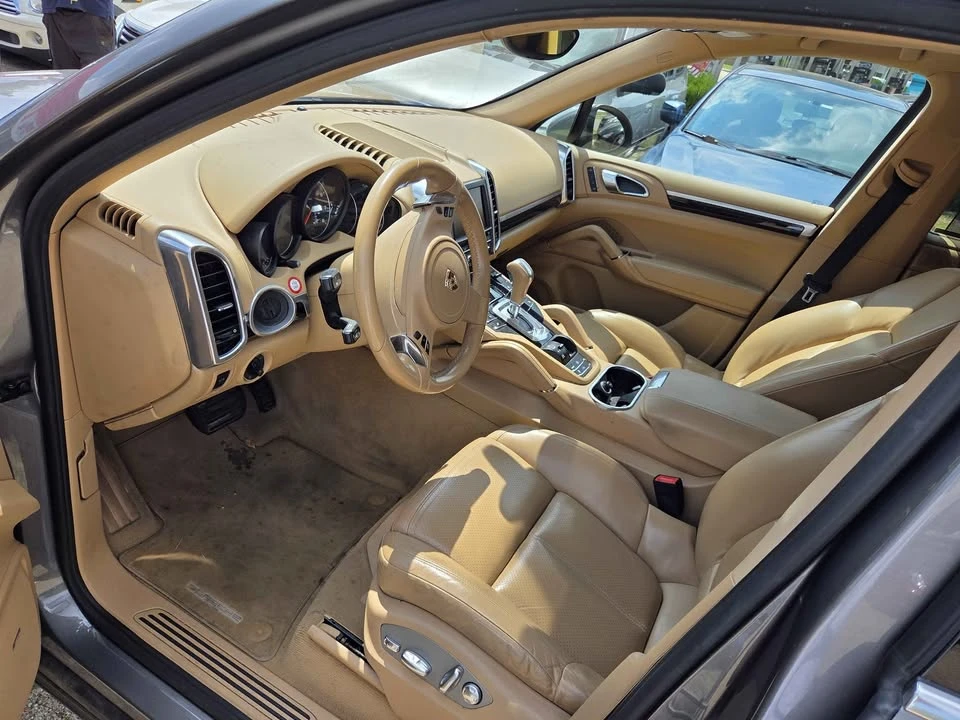 2012 Porsche 958 Cayenne - Image 5 of 6