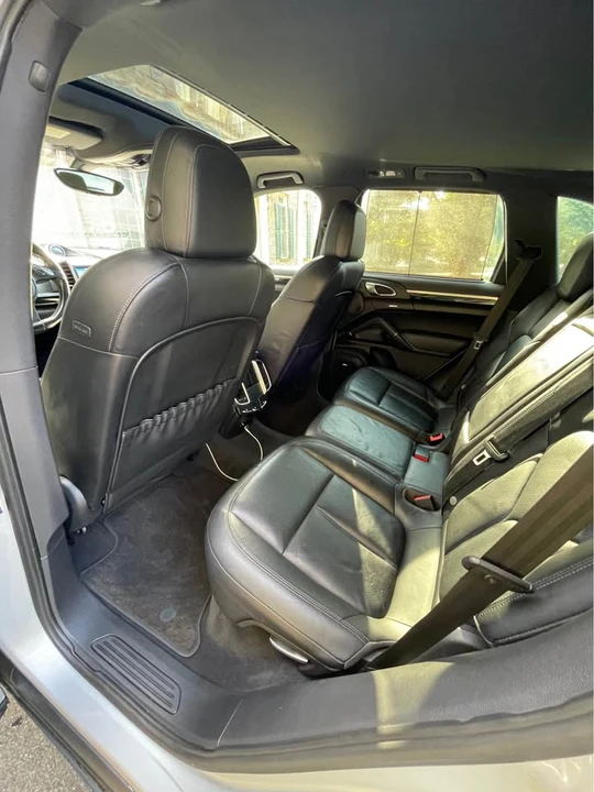 2012 Porsche 958 Cayenne - Image 10 of 20