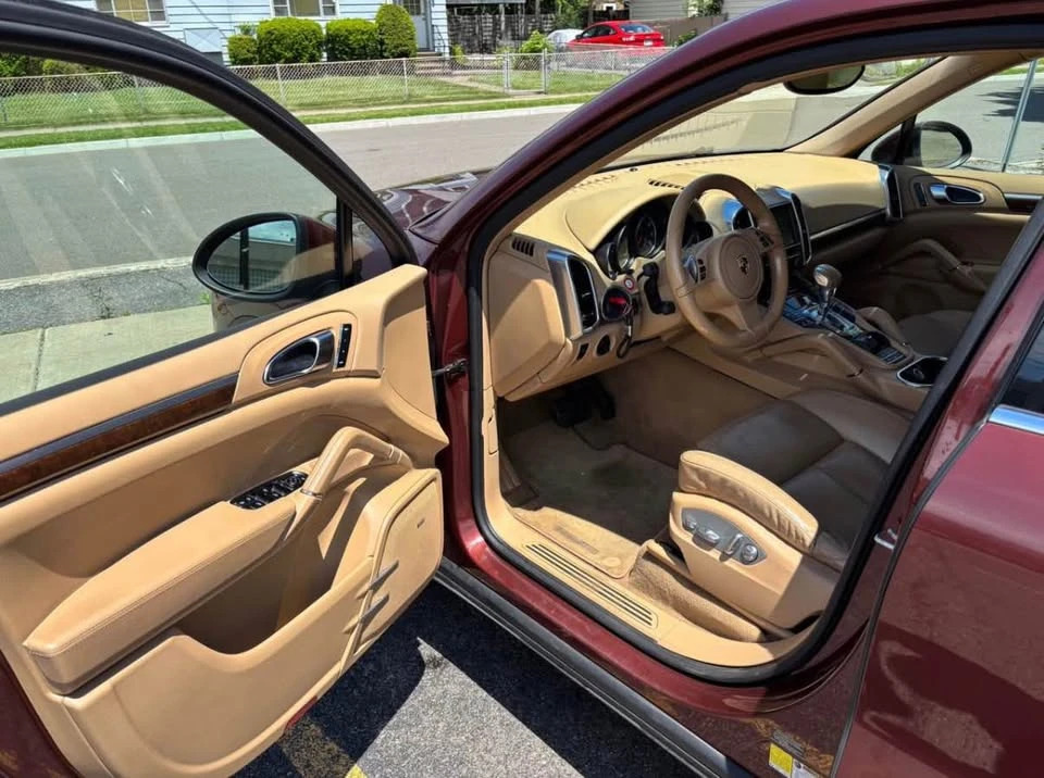 2012 Porsche 958 Cayenne - Image 5 of 16