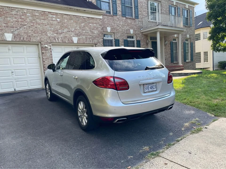 2012 Porsche 958 Cayenne - Image 2 of 20