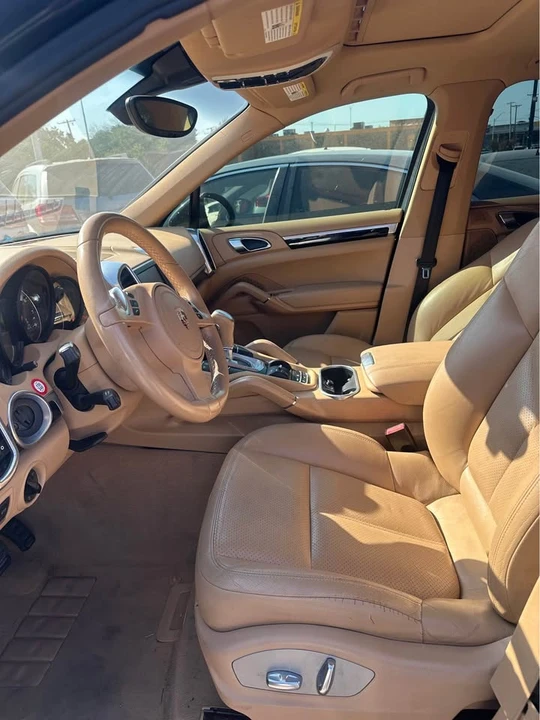 2012 Porsche 958 Cayenne - Image 8 of 20
