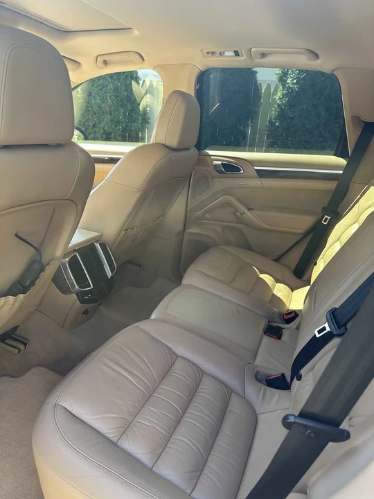 2012 Porsche 958 Cayenne - Image 16 of 16
