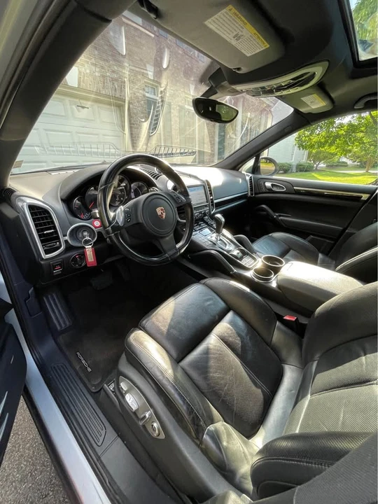 2012 Porsche 958 Cayenne - Image 8 of 20