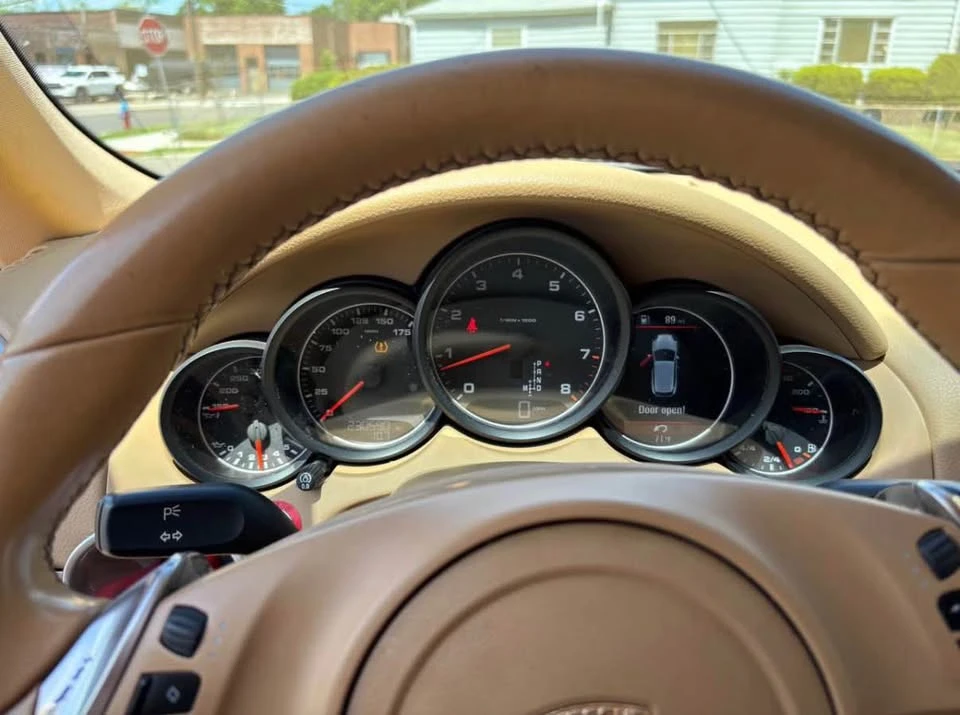 2012 Porsche 958 Cayenne - Image 13 of 16