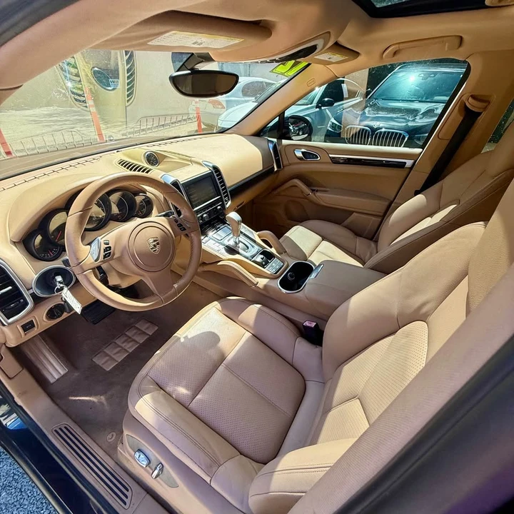 2012 Porsche 958 Cayenne - Image 7 of 11