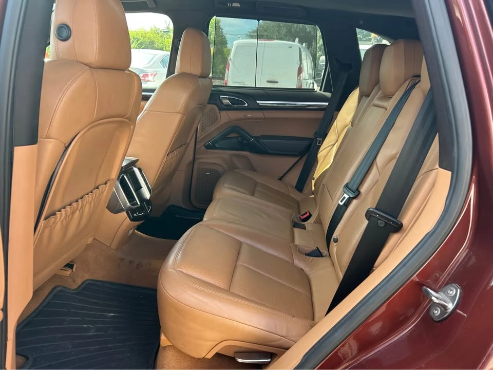 2012 Porsche 958 Cayenne - Image 7 of 9