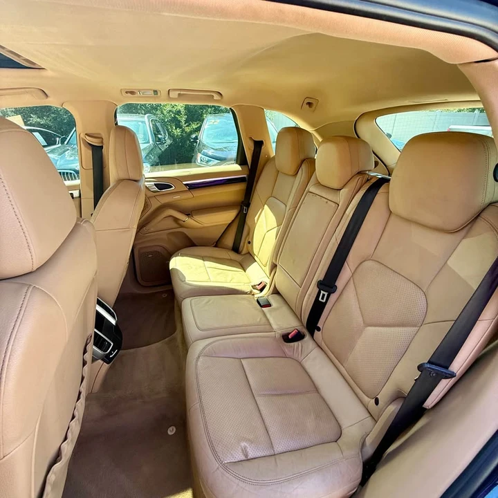 2012 Porsche 958 Cayenne - Image 10 of 11