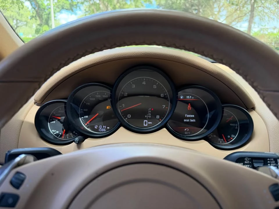 2012 Porsche 958 Cayenne - Image 11 of 18