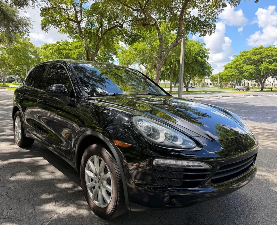 2012 Porsche 958 Cayenne - Image 2 of 18