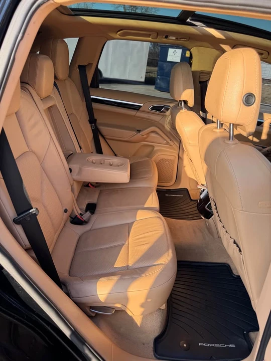 2012 Porsche 958 Cayenne - Image 14 of 20