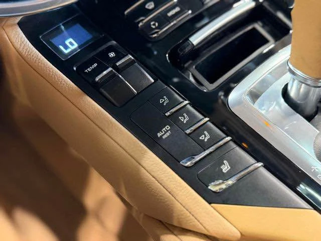 2012 Porsche 958 Cayenne - Image 16 of 20