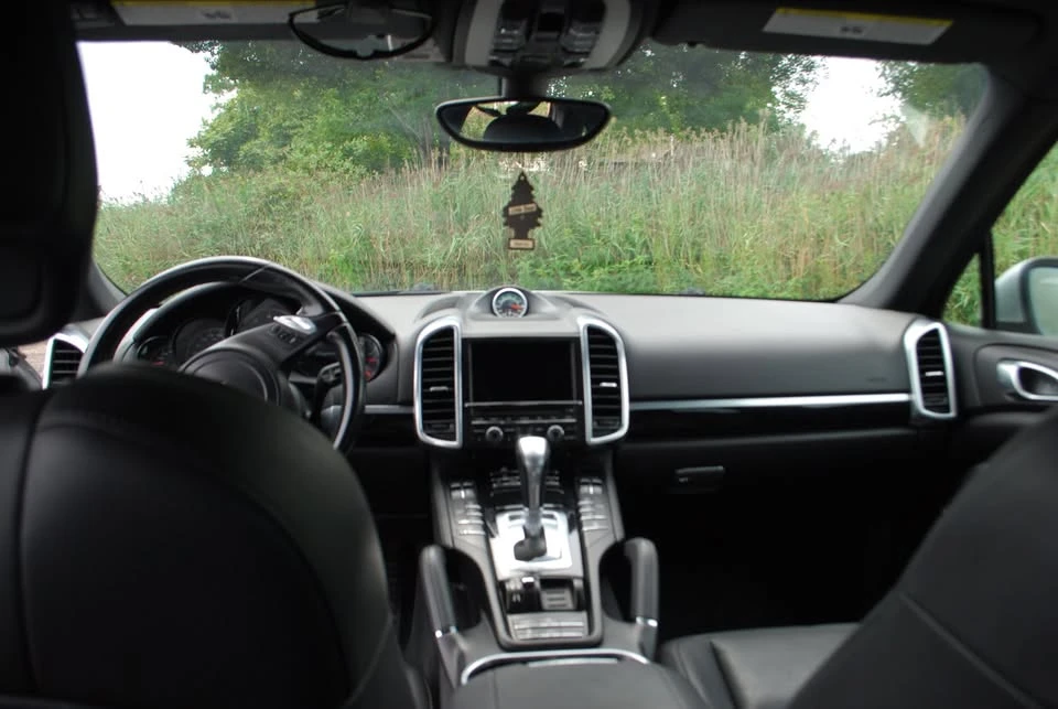 2012 Porsche 958 Cayenne - Image 13 of 20