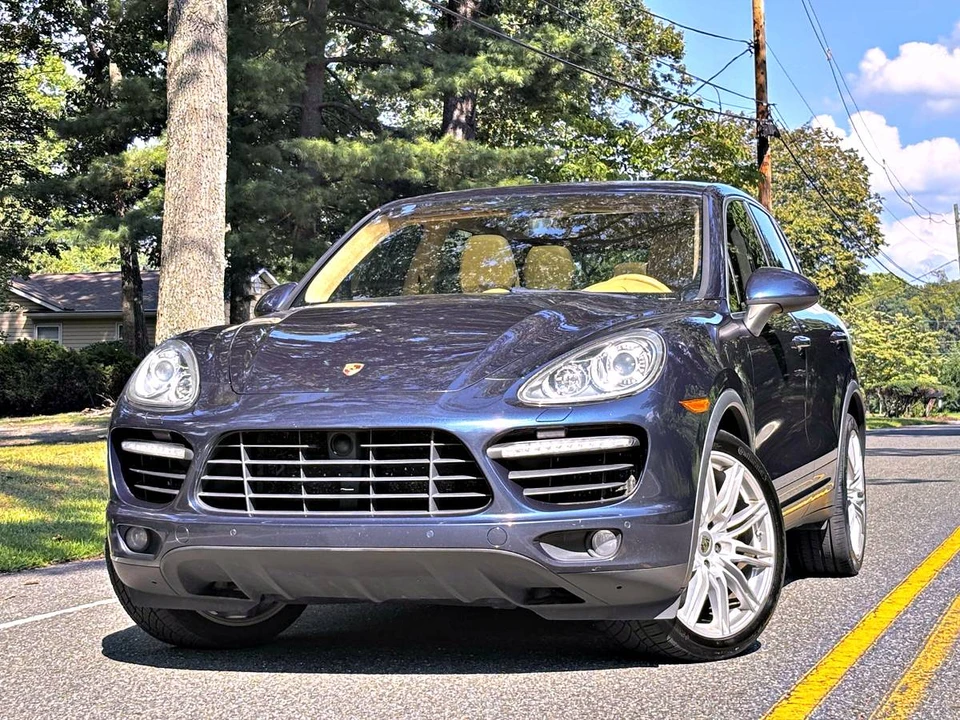 2012 Porsche 958 Cayenne Turbo - Image 2 of 22