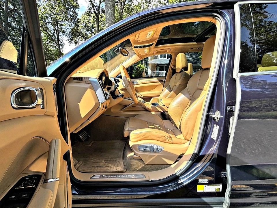 2012 Porsche 958 Cayenne Turbo - Image 12 of 22