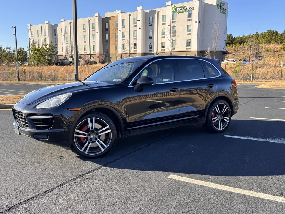 2012 Porsche 958 Cayenne Turbo - Image 2 of 21