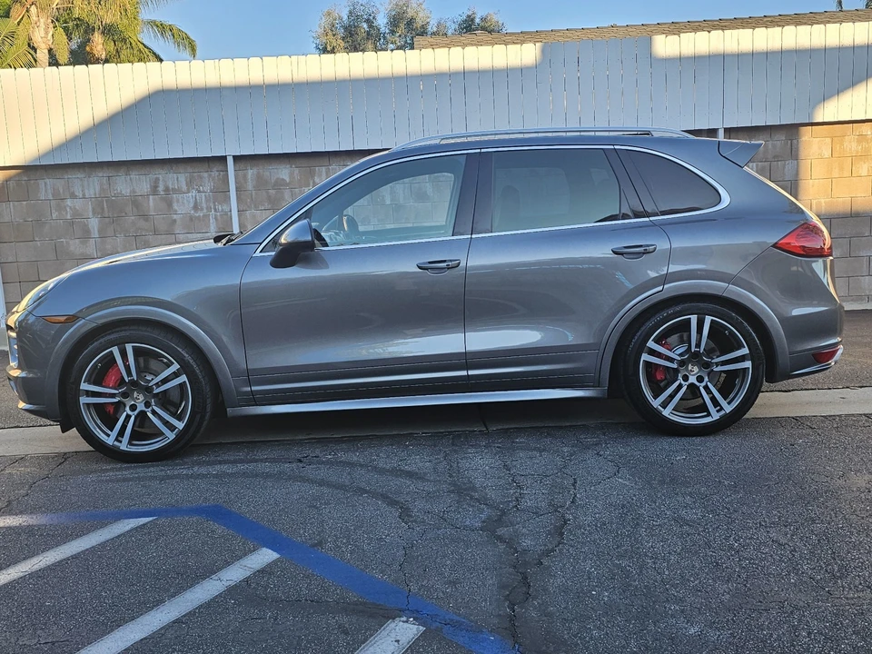 2012 Porsche 958 Cayenne Turbo - Image 2 of 21
