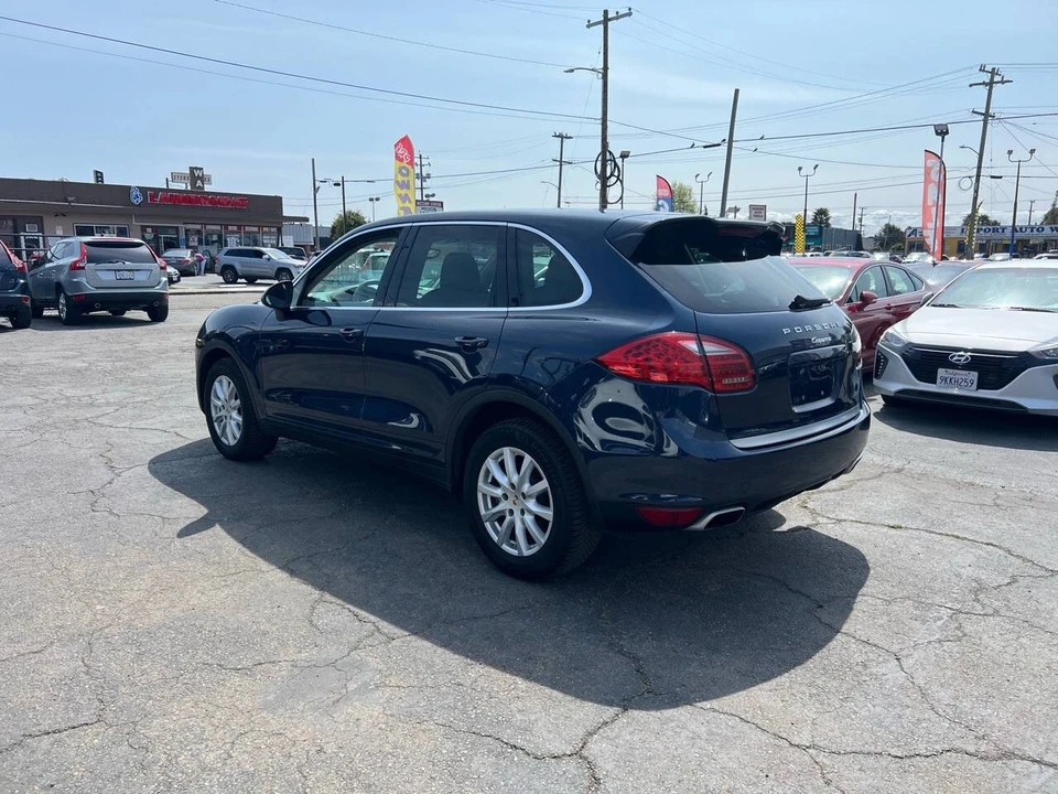 2012 Porsche 958 Cayenne - Image 4 of 17