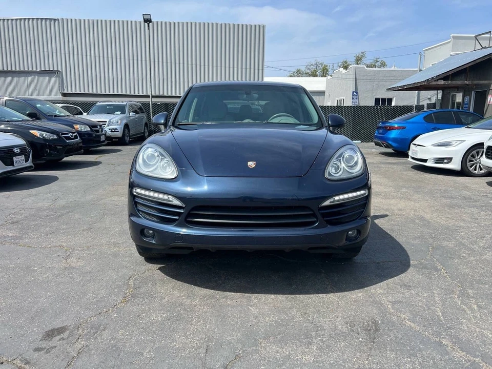 2012 Porsche 958 Cayenne - Image 2 of 17