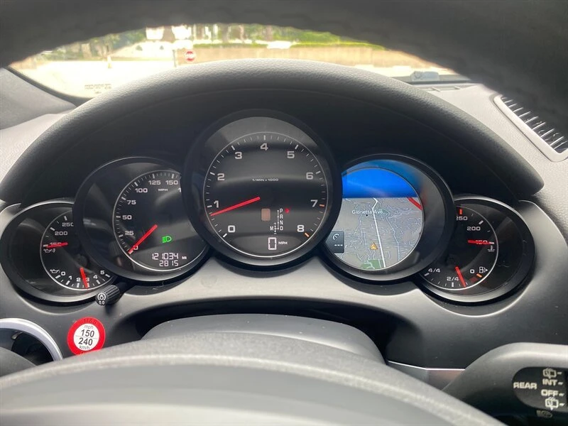2012 Porsche 958 Cayenne - Image 13 of 20