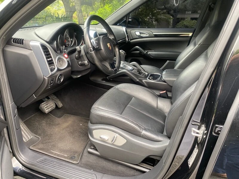 2012 Porsche 958 Cayenne - Image 16 of 20